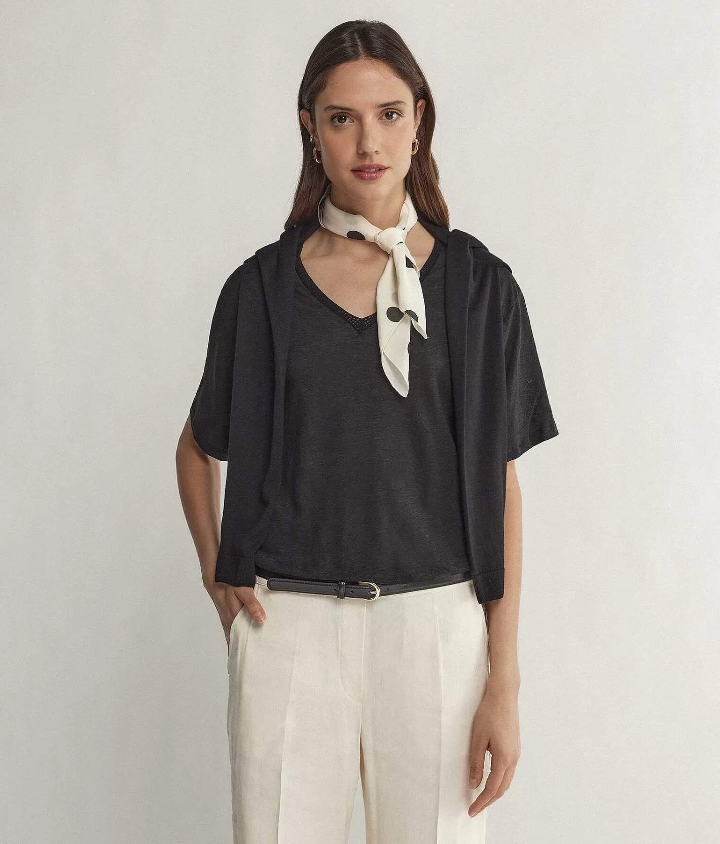 Falconeri T Shirt Con Scollo A V In Lino Con Bordi In Retina Online