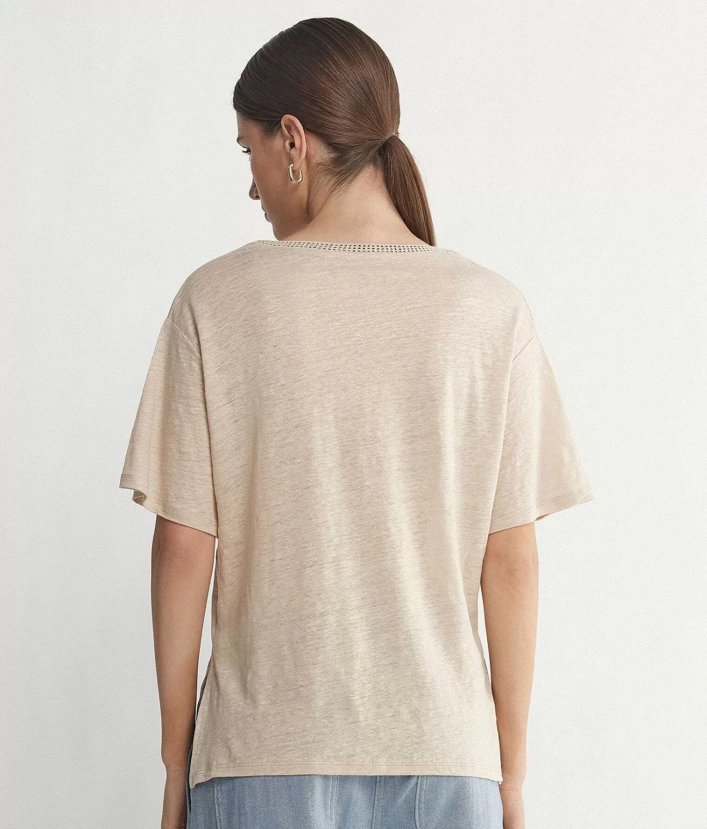 Falconeri T Shirt Con Scollo A V In Lino Con Bordi In Retina Fashion